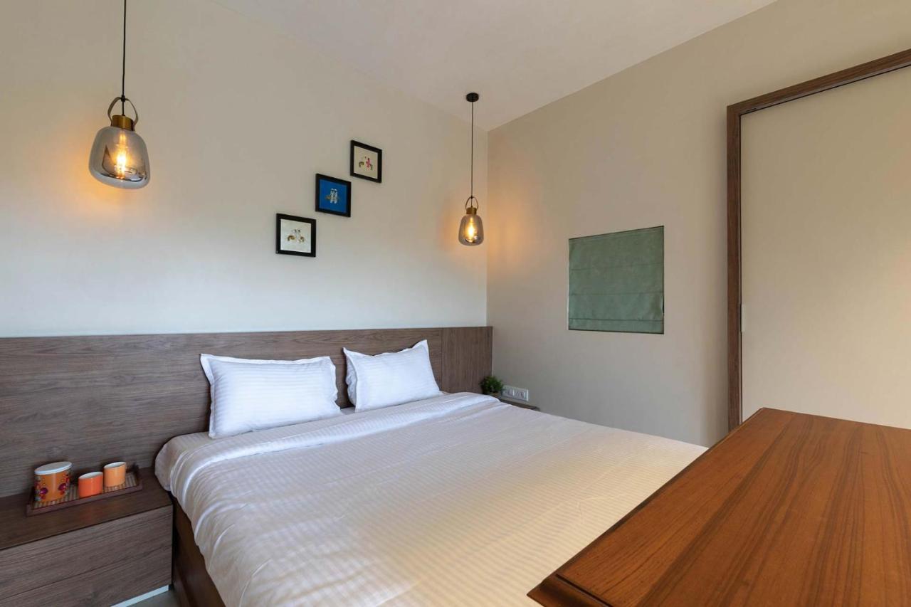 Villa Foresta By Stayvista With Modern Decor, Swimming Pool & Expansive Lawn For A Perfect Escape 로나발라 외부 사진