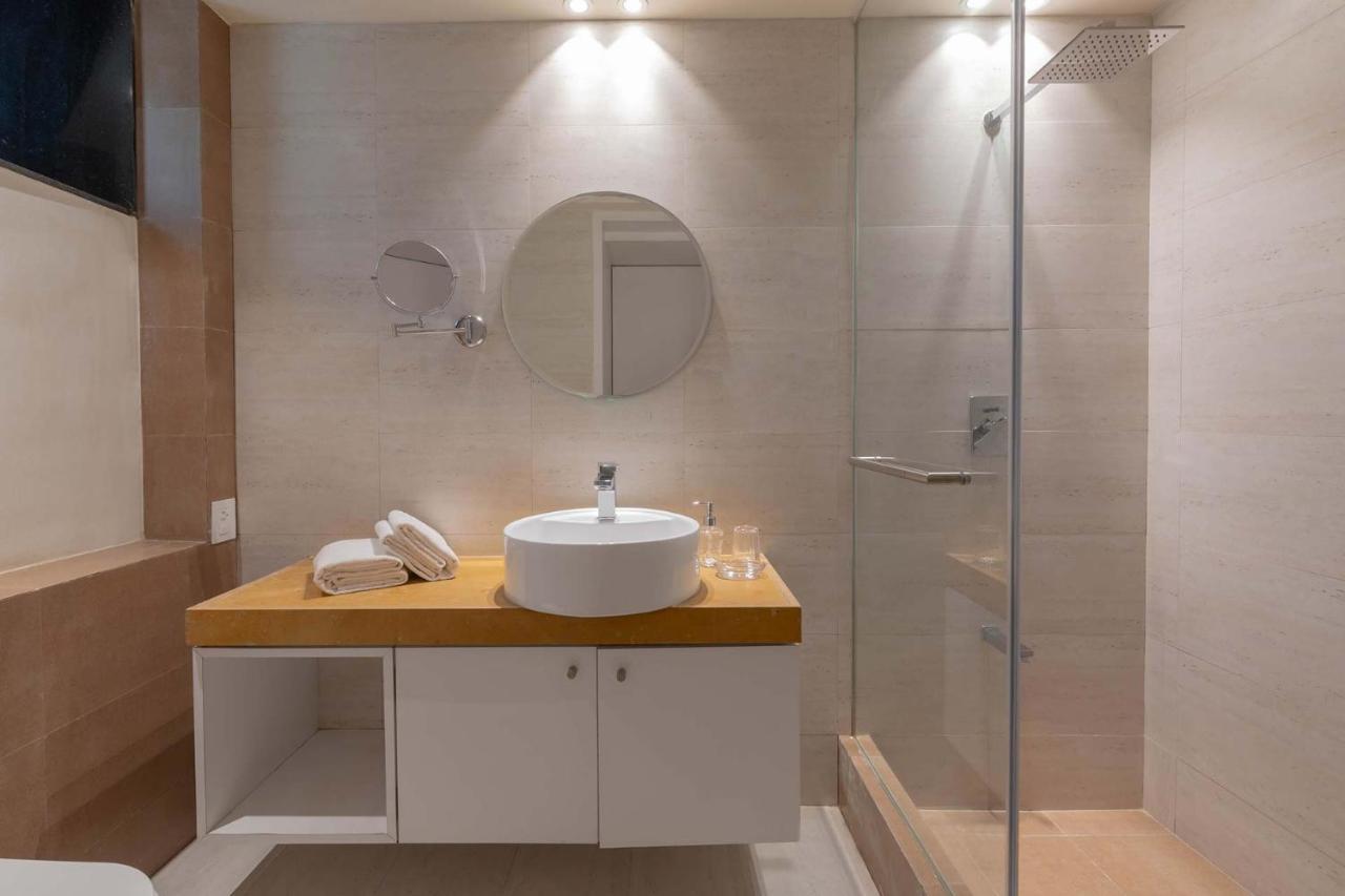 Villa Foresta By Stayvista With Modern Decor, Swimming Pool & Expansive Lawn For A Perfect Escape 로나발라 외부 사진